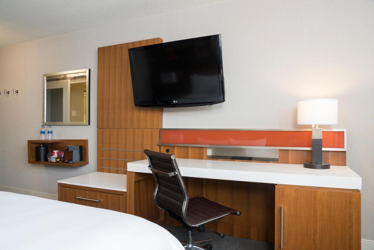 Sonesta Hotel Grand Rapids Airport Kentwood Extérieur photo