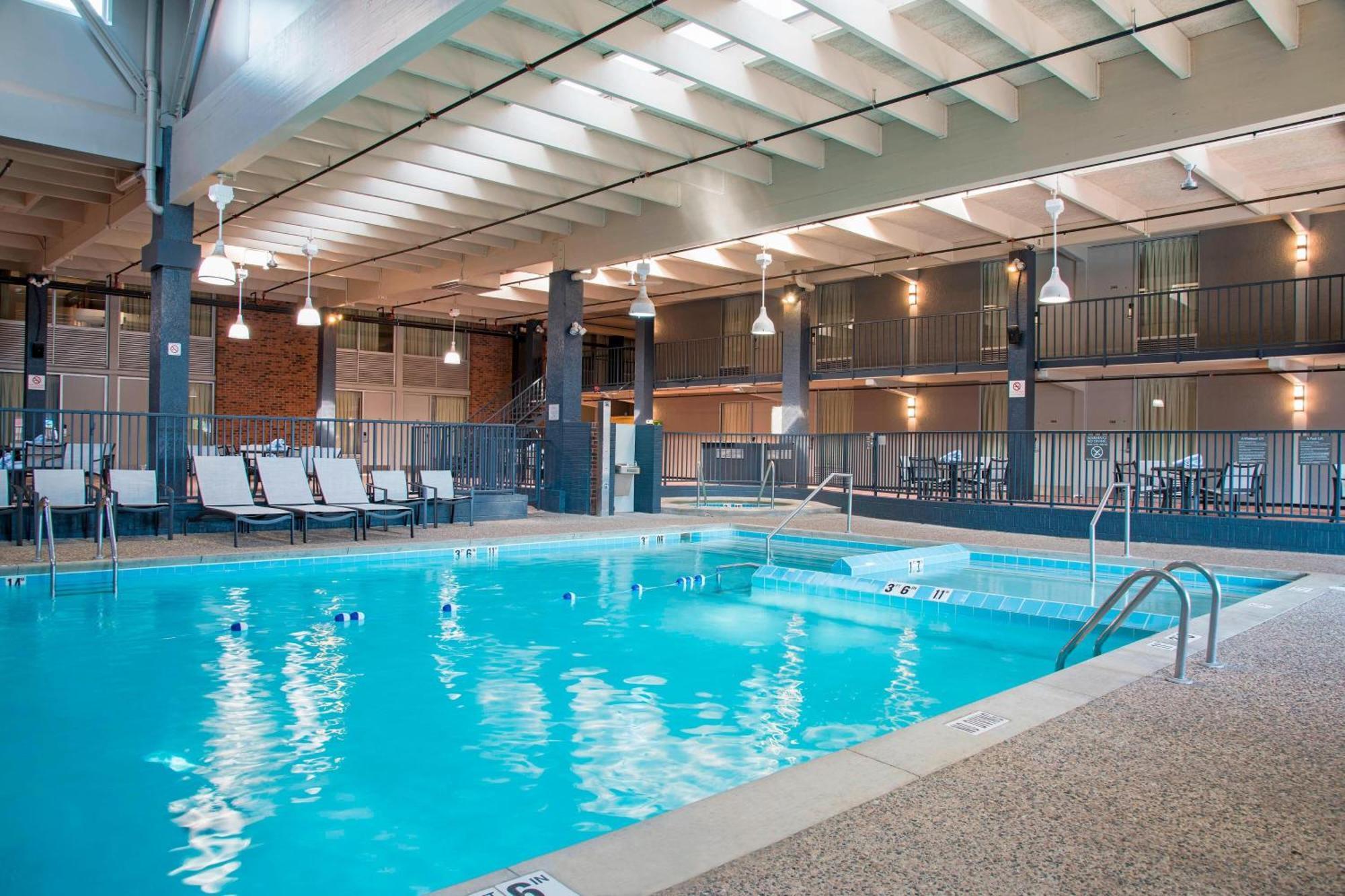 Sonesta Hotel Grand Rapids Airport Kentwood Extérieur photo