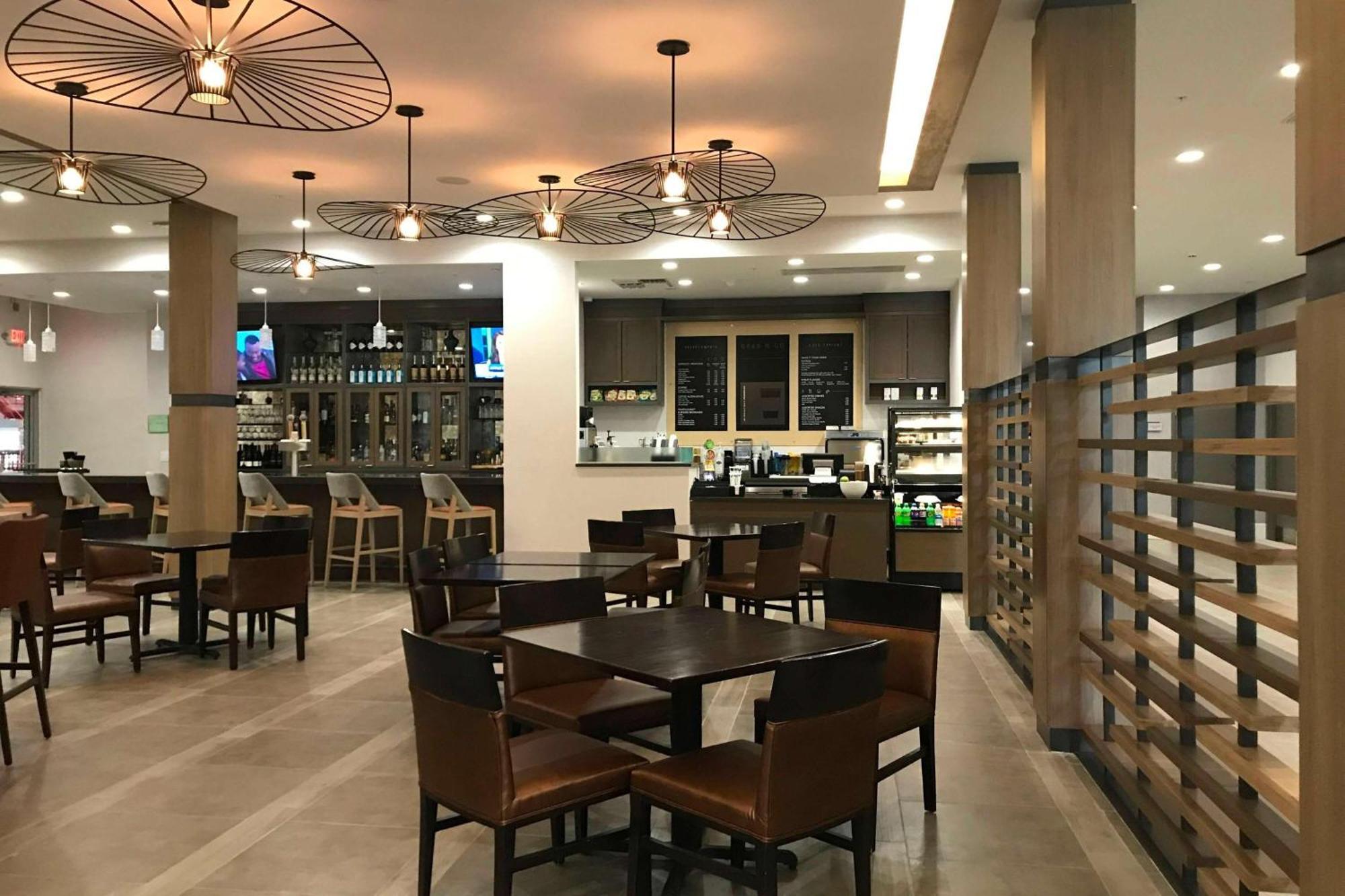 Sonesta Hotel Grand Rapids Airport Kentwood Extérieur photo