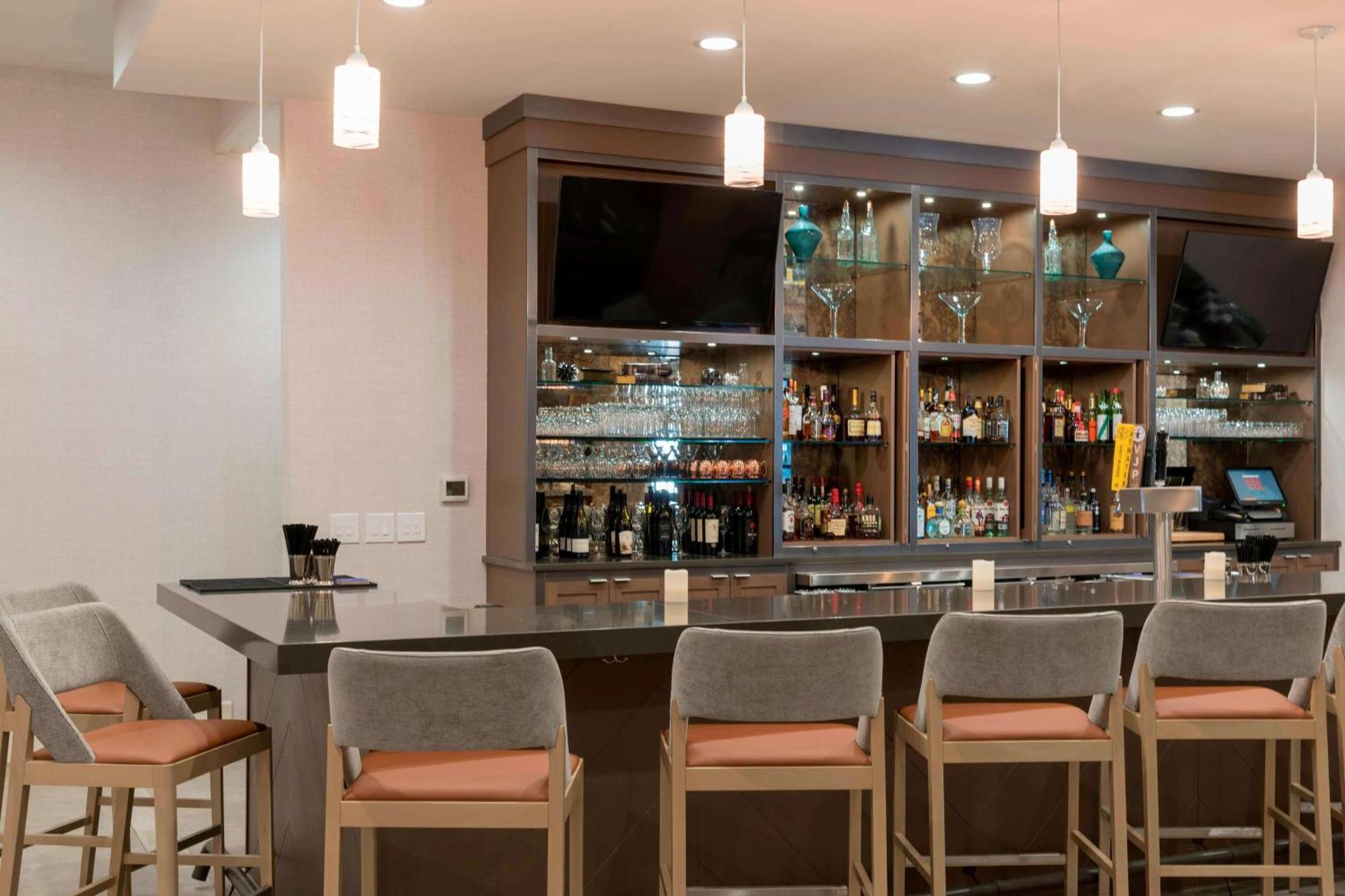 Sonesta Hotel Grand Rapids Airport Kentwood Extérieur photo