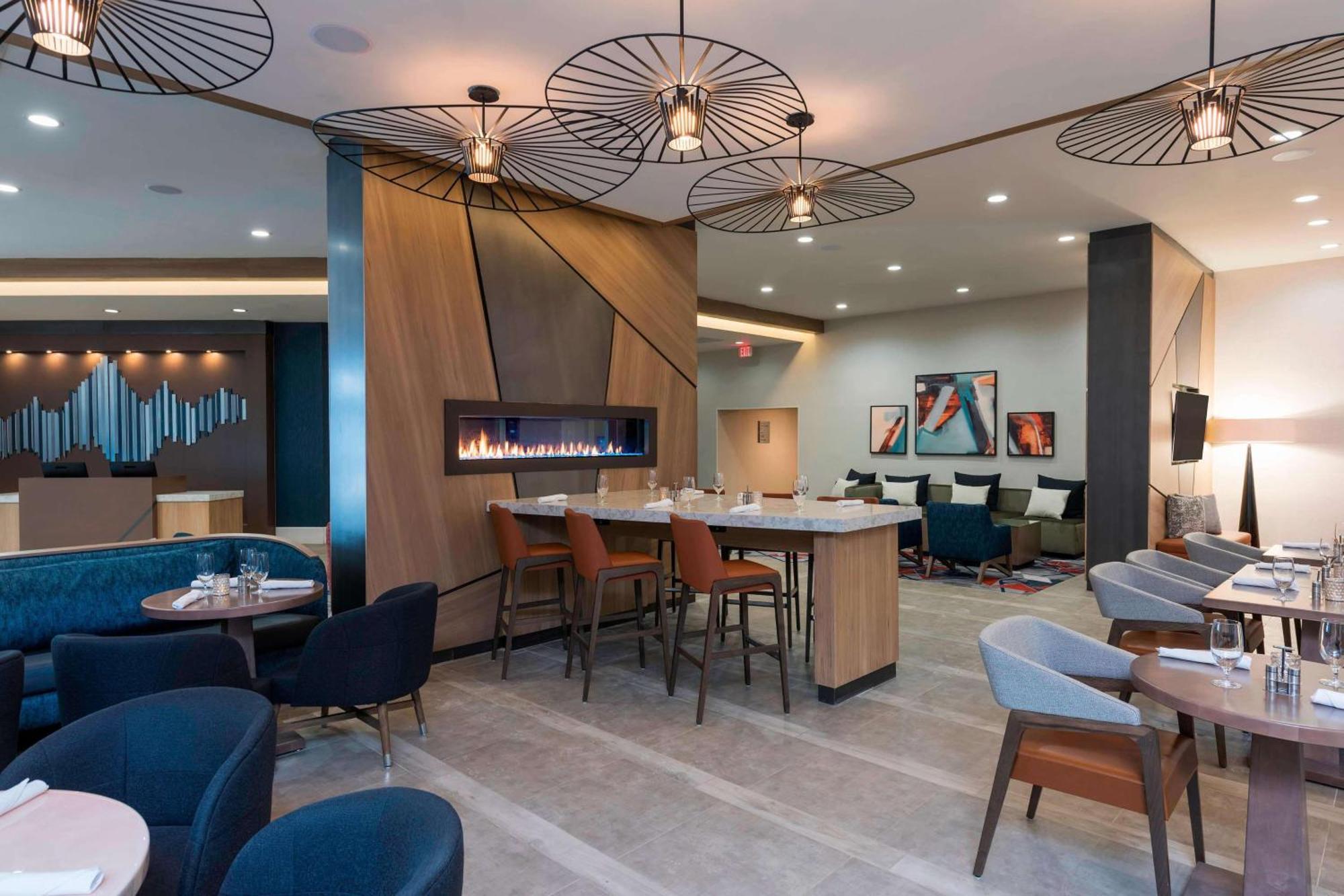 Sonesta Hotel Grand Rapids Airport Kentwood Extérieur photo