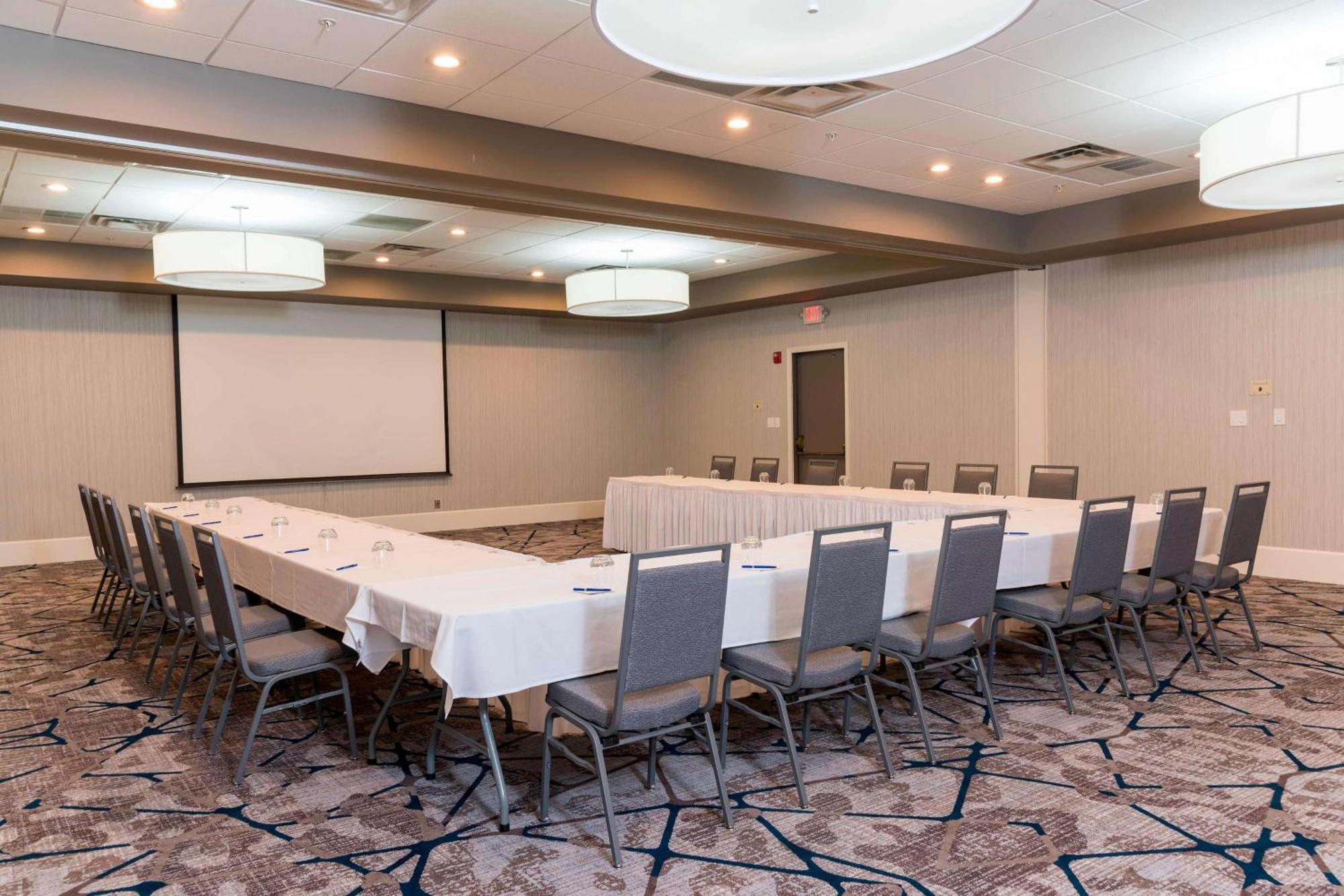 Sonesta Hotel Grand Rapids Airport Kentwood Extérieur photo