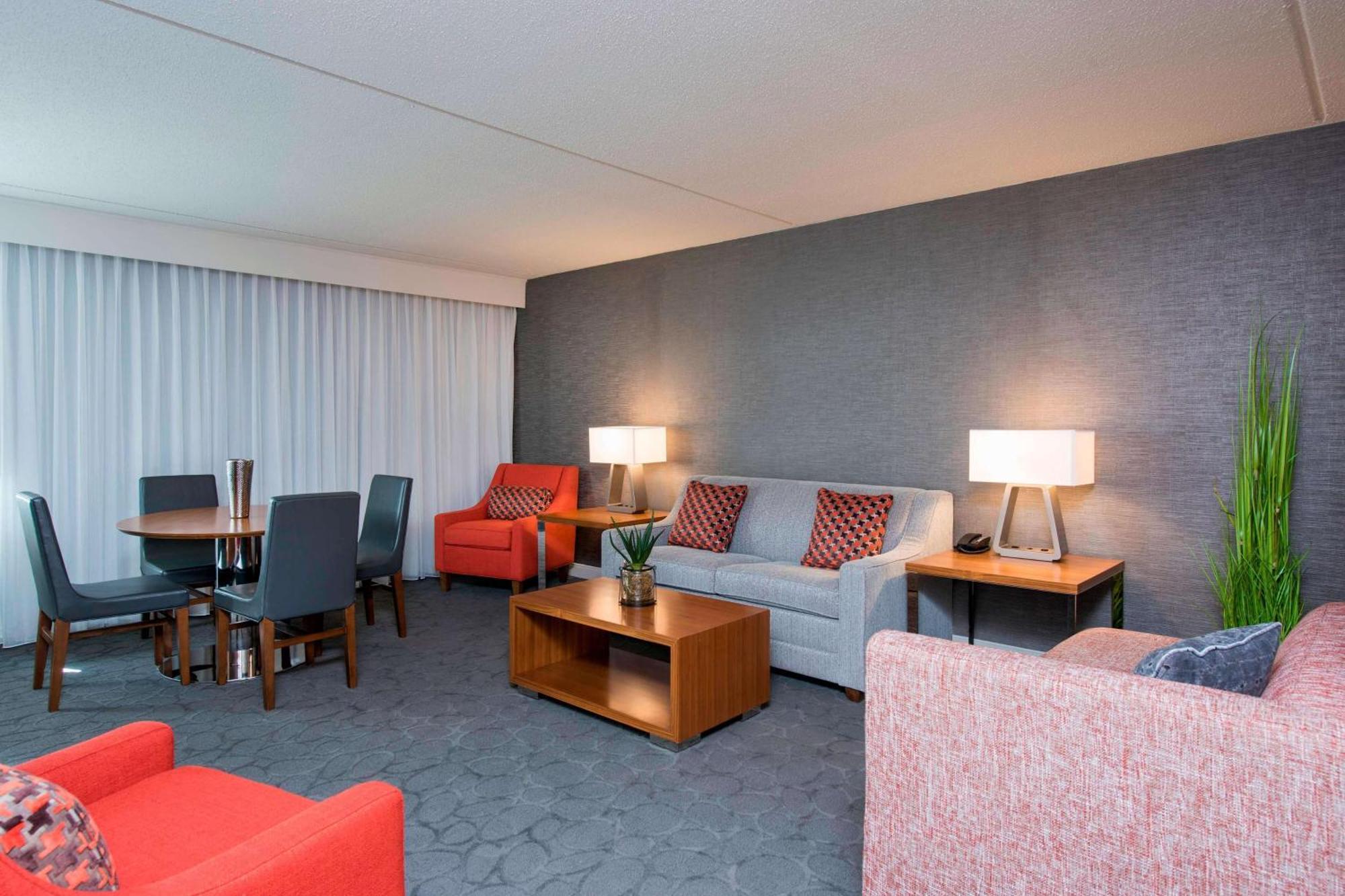 Sonesta Hotel Grand Rapids Airport Kentwood Extérieur photo